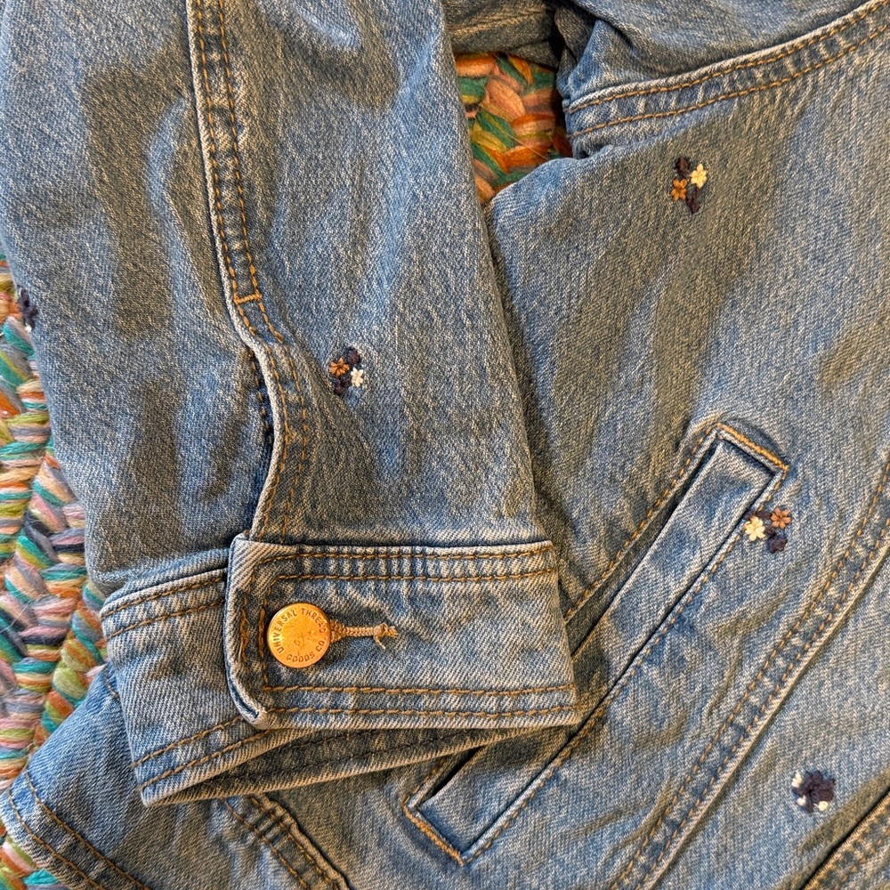 Universal Thread Denim Jacket w flower Embroidery… - image 3